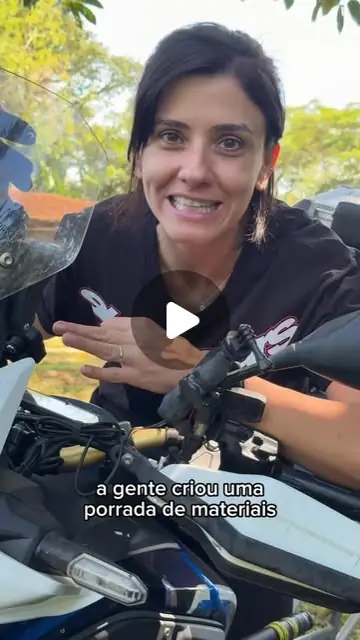 Capa do reel da Nay: Materiais extras